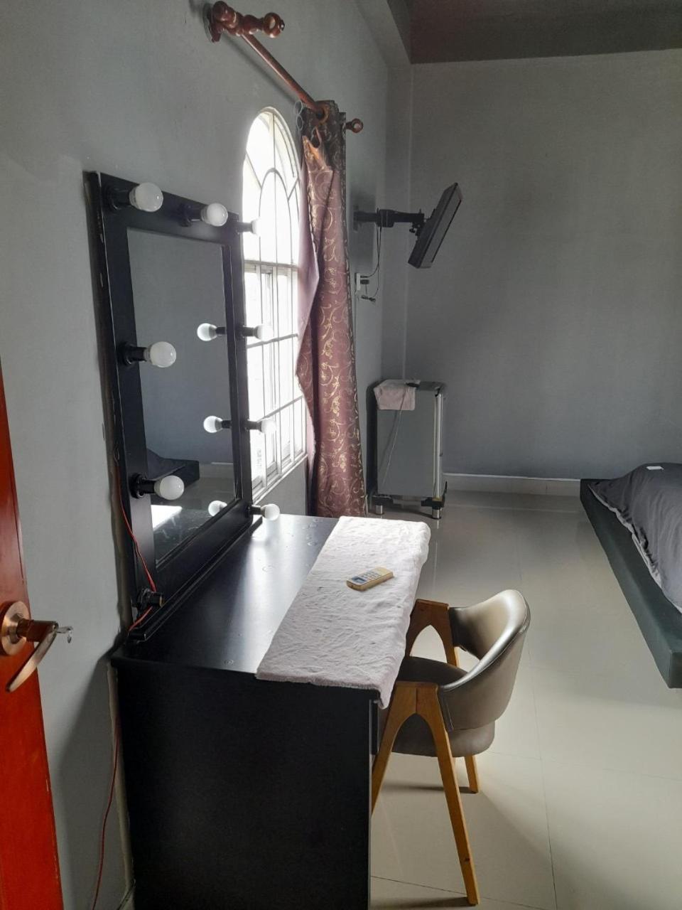 Nha Yen 1 Bed 2 Beds Hotel Homestay Hostel カントー エクステリア 写真